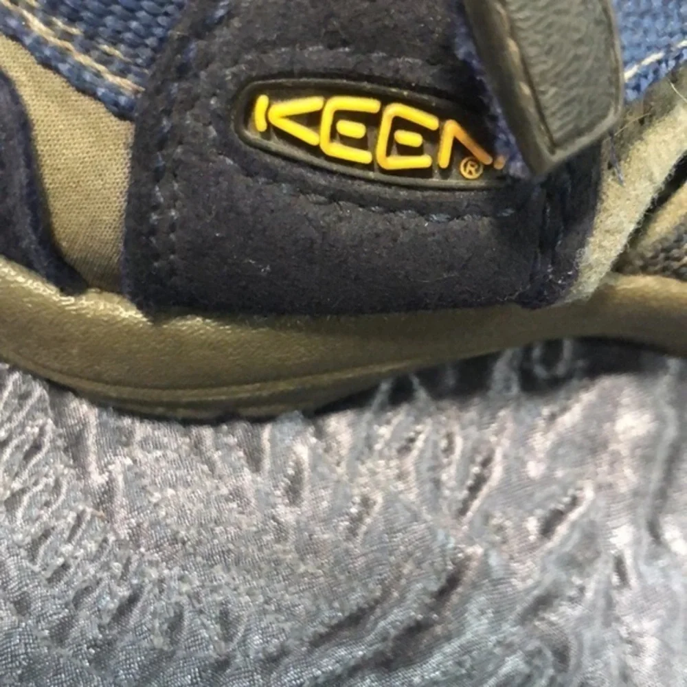 Keen kids size 13 sandals‎ blue